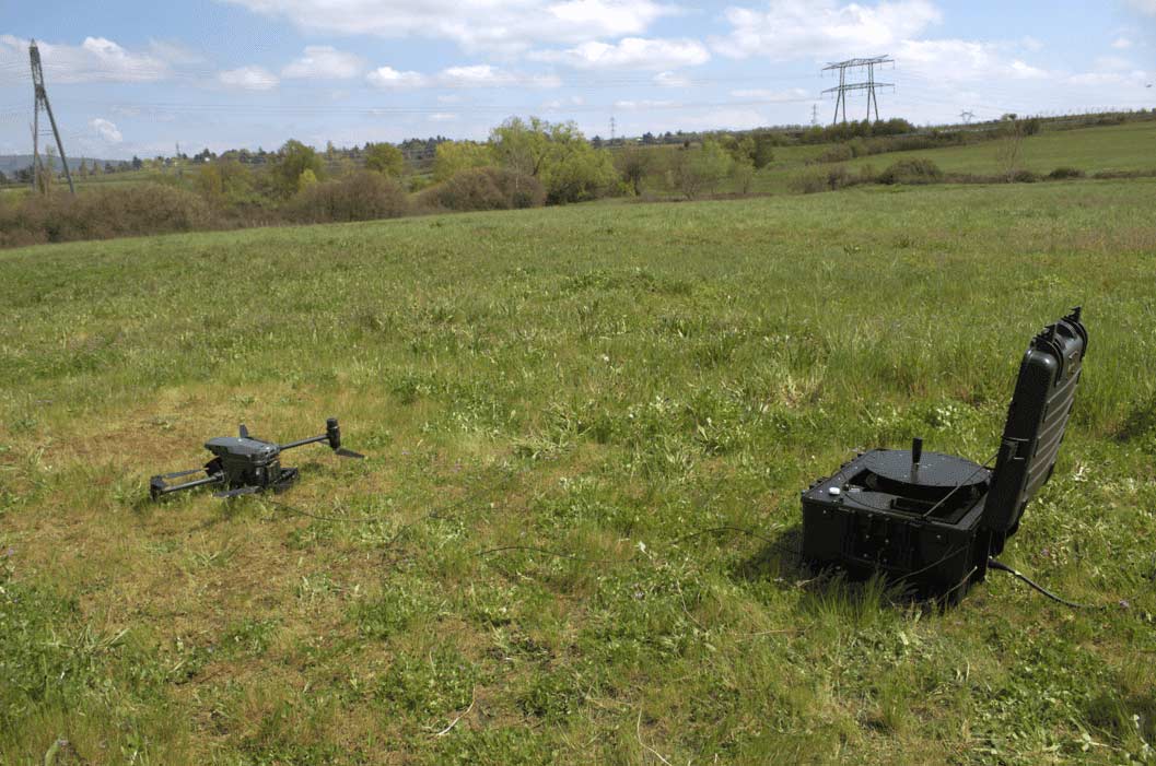 best-tethered-drone-station2 Elistair Ligh-T 4 station with M300 drone