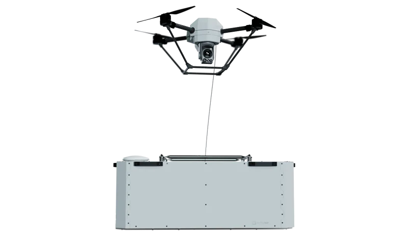 khronos-produ Système DroneBox filaire Khronos avec le drone en vol